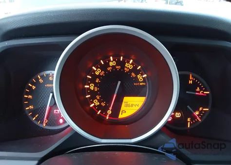 2013 Toyota 4Runner Sr5 z USA, uszkodzony, nr VIN JTEBU5JR3D5138921